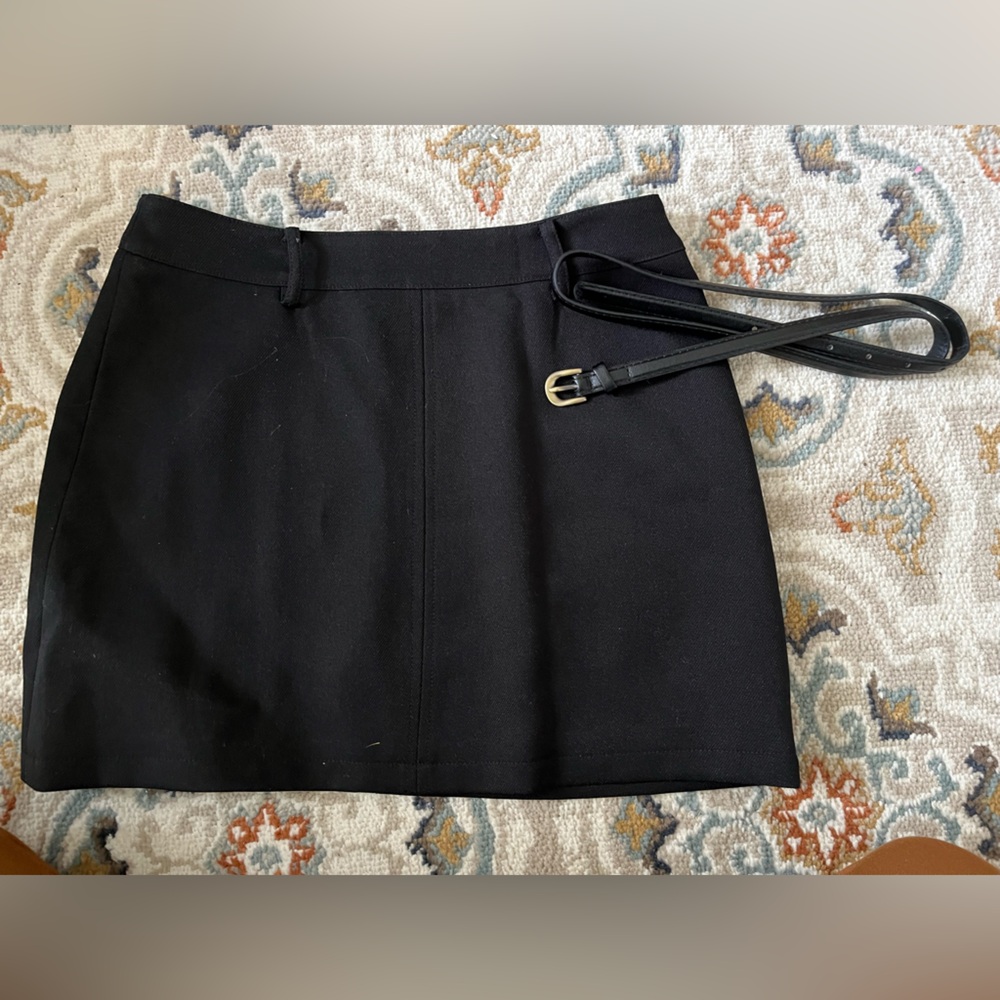 NEW WITH TAGS Commence Mini Skirt with belt
